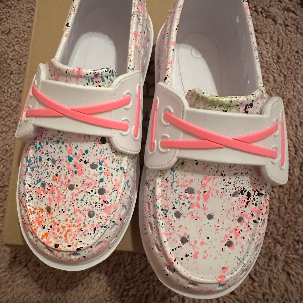 Sperry Kids Sneakers with Neon Pink and Multicolor Splatter